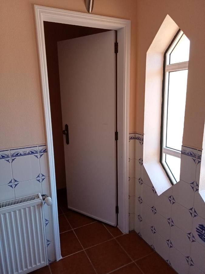 Alojamento Local - Casa Amarela Alvaiazere Luaran gambar